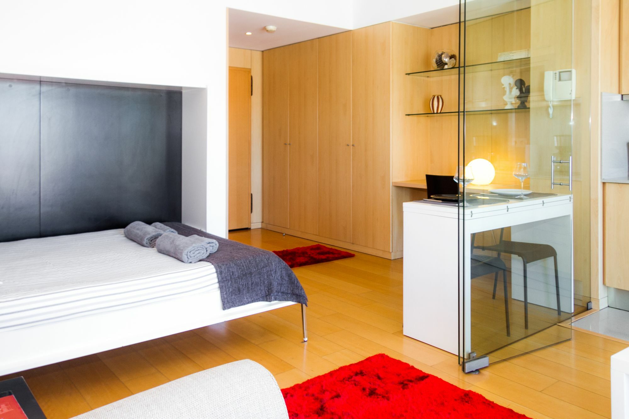 Liiiving In | Antas Corporate *